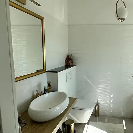 Adrijana * Τρογκίρ