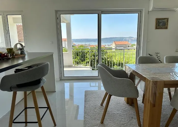 Adrijana 公寓 特罗吉尔